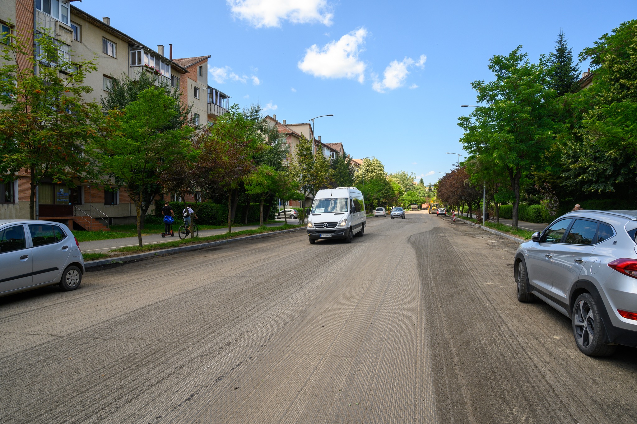 Încep lucrările de frezare a asfaltului vechi pe străzile Stadionului şi Grigore Bălan