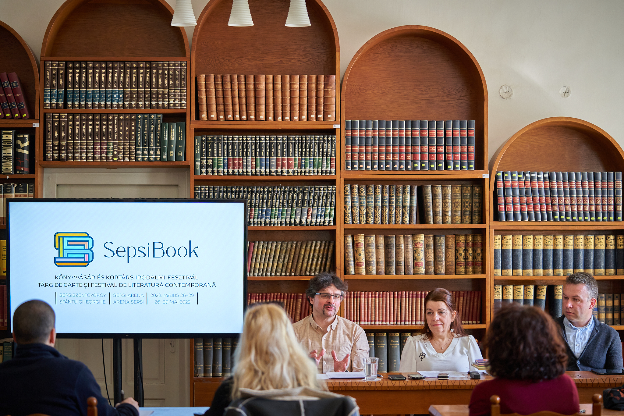 Răsfoiţi experiențe la prima ediţie SepsiBook!