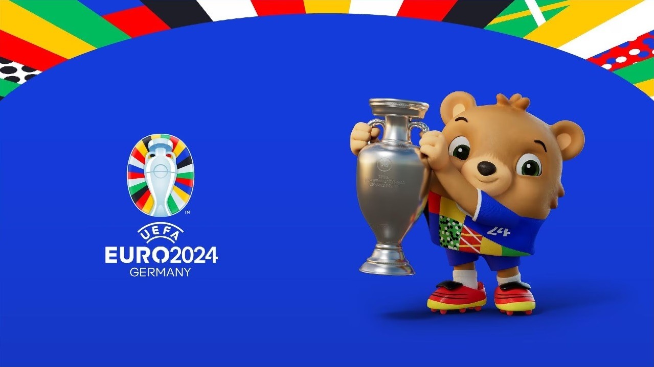 Meciurile Campionatului European de Fotbal vor fi proiectate pe un ecran uriaş 